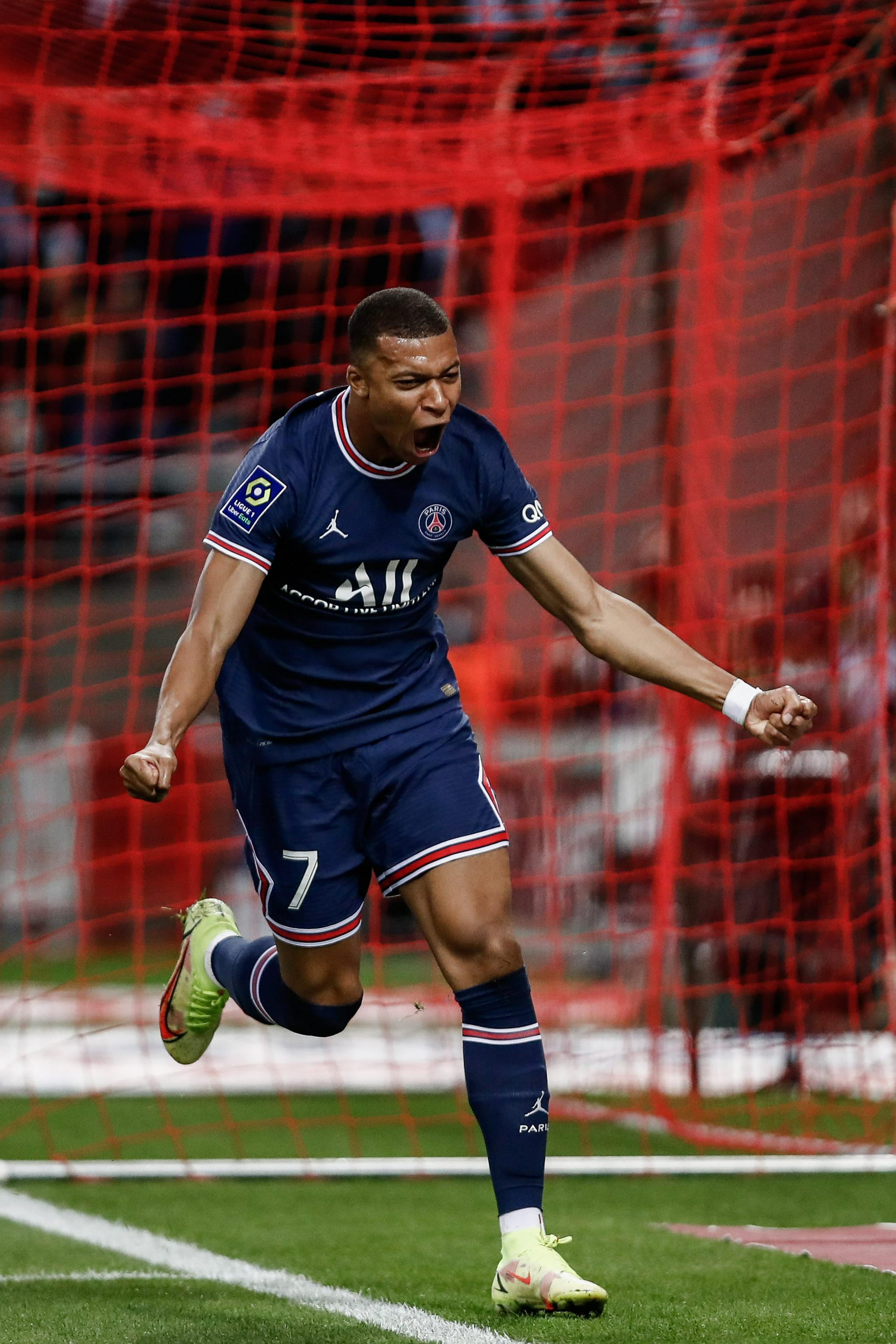 美记：勇士与浓眉的传闻毫无根据，勇士没有联系过达拉斯