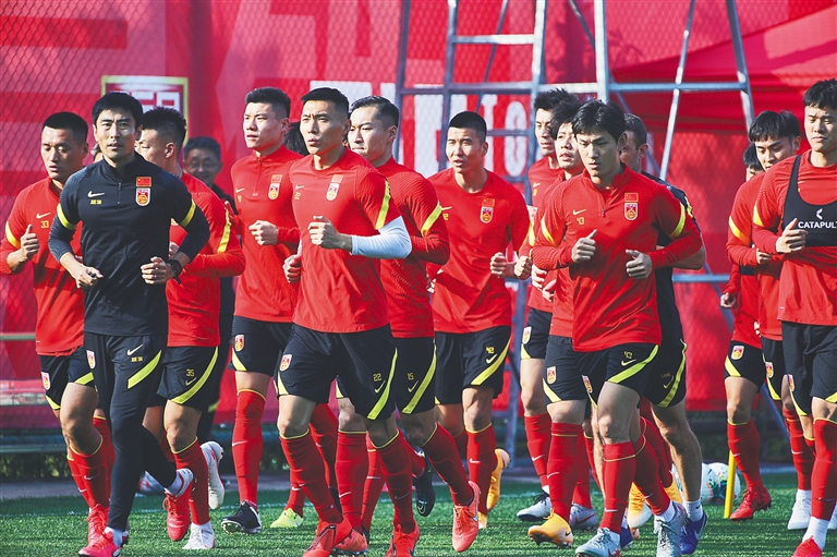 内马尔那些骚操作名场面瞬间，不愧是把任加足球发扬光大球星之一