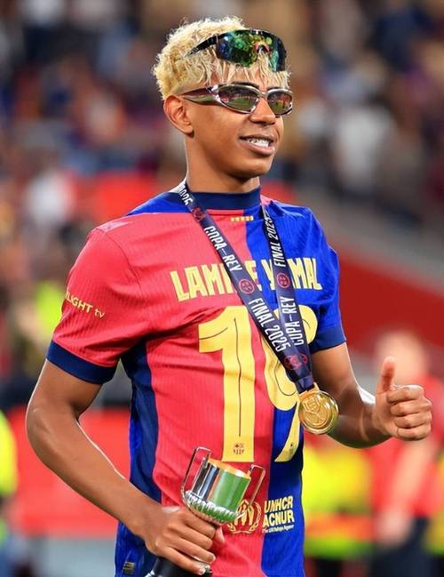 记者：埃德松经纪人不再谈续约，球员身价可能降至3000-4000万