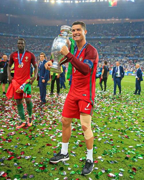 前埃及队队友：利物浦的问题不在于萨拉赫，而在于整个球队