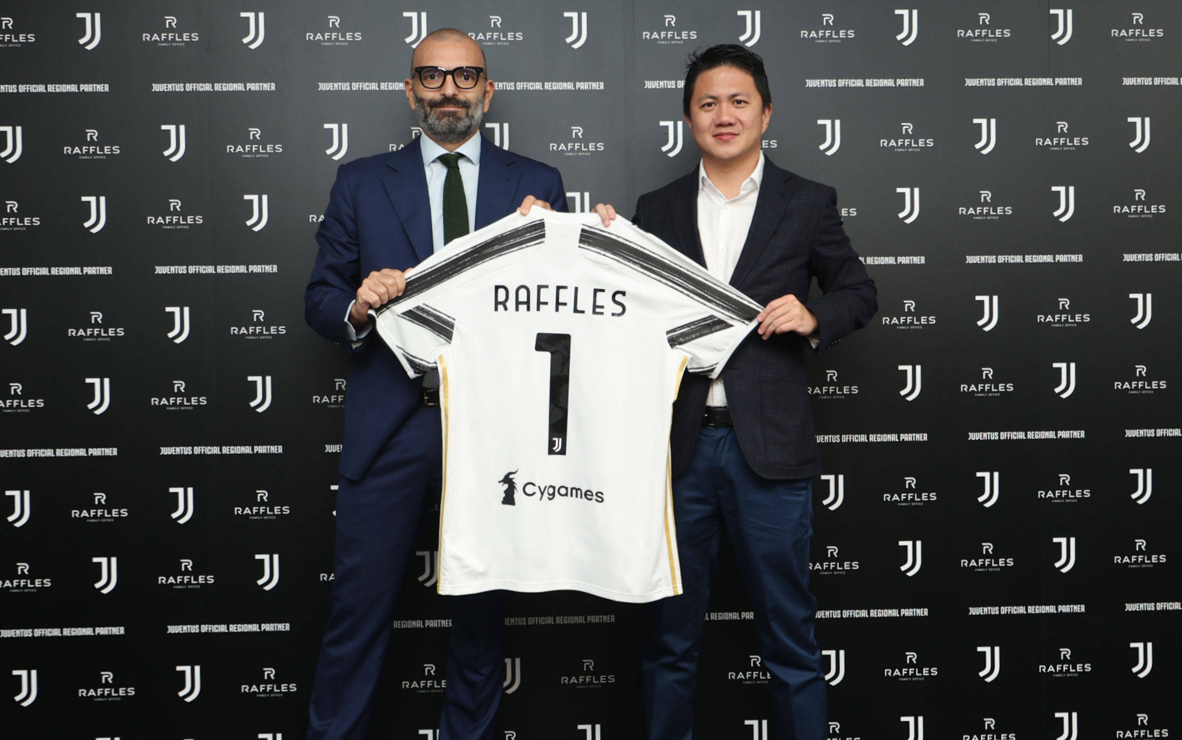 纳米比亚足球的拓荒者-艾里法斯・希武特-上，当年的大连万达26号