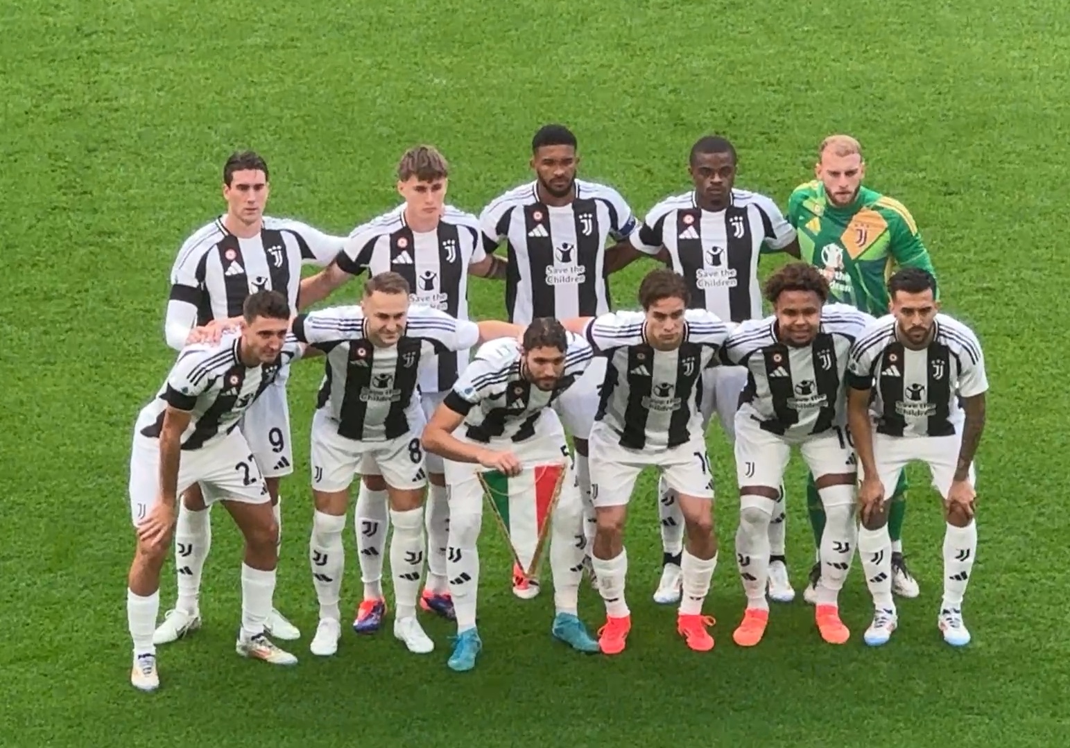 葡萄牙迎晋级关键战，C罗晒图助威：为了葡萄牙而战