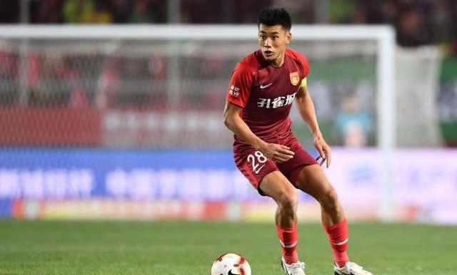 阿奇姆彭迎来中超第200场里程碑，此前199场贡献68球21助（阿奇姆彭达成中超200场里程碑：前199战贡献68球21助）