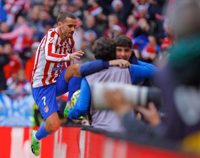 阿超A组第13的里瓦达维亚独立阿根廷杯夺冠，获队史首座冠军奖杯