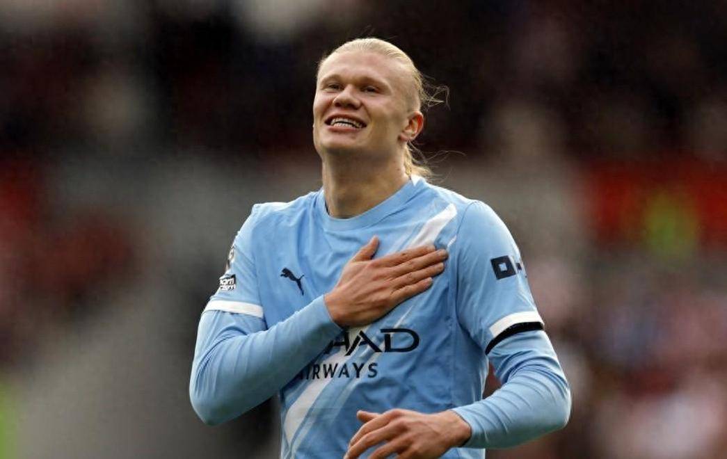 洛杉矶快船以131-116击败黄蜂，哈登55分创队史新高，成为NBA第四位得分超55分的球员，表现惊艳。