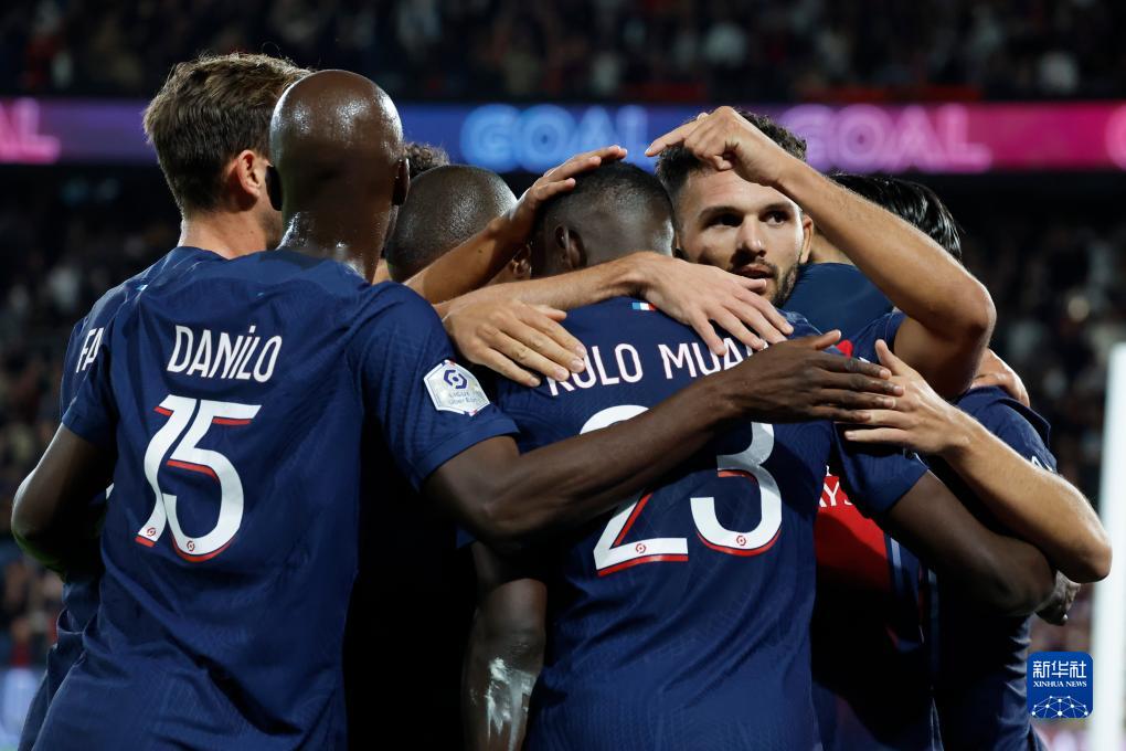 NBA历史上最强的11号巨星是姚明，因为很少巨星选择这个号码