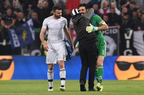 中国球员加盟意甲！加比或迎良机（中国球员登陆意甲！加比有望迎来新机遇）