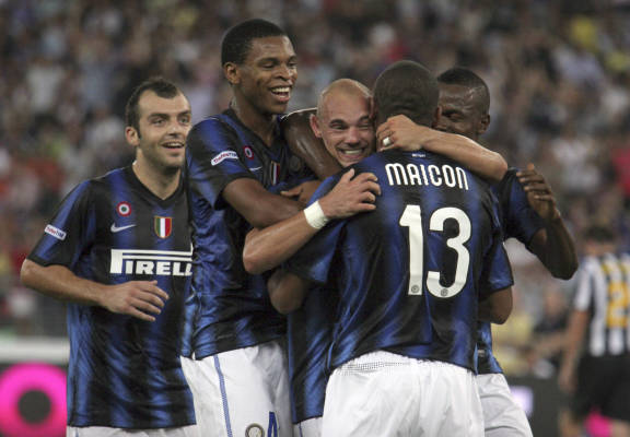 曼联英超赛场精彩抢断反击